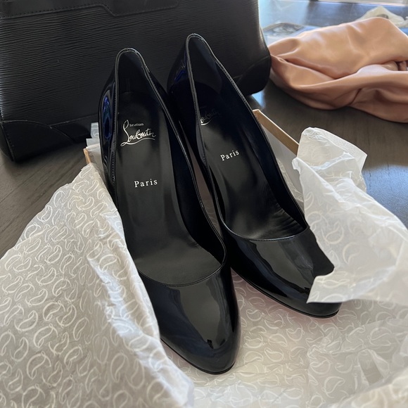 Christian Louboutin Dolly Pump - Picture 3 of 13